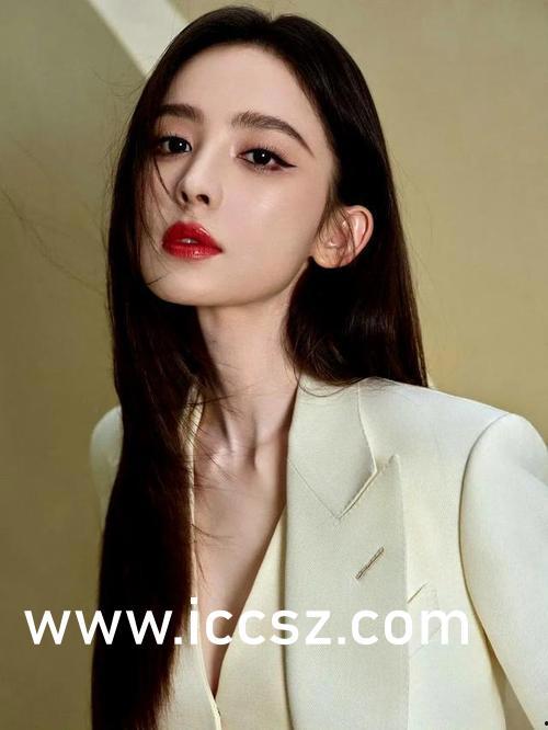 女星黑料女曝吃瓜网站,女星黑料曝光,吃瓜网站成焦点